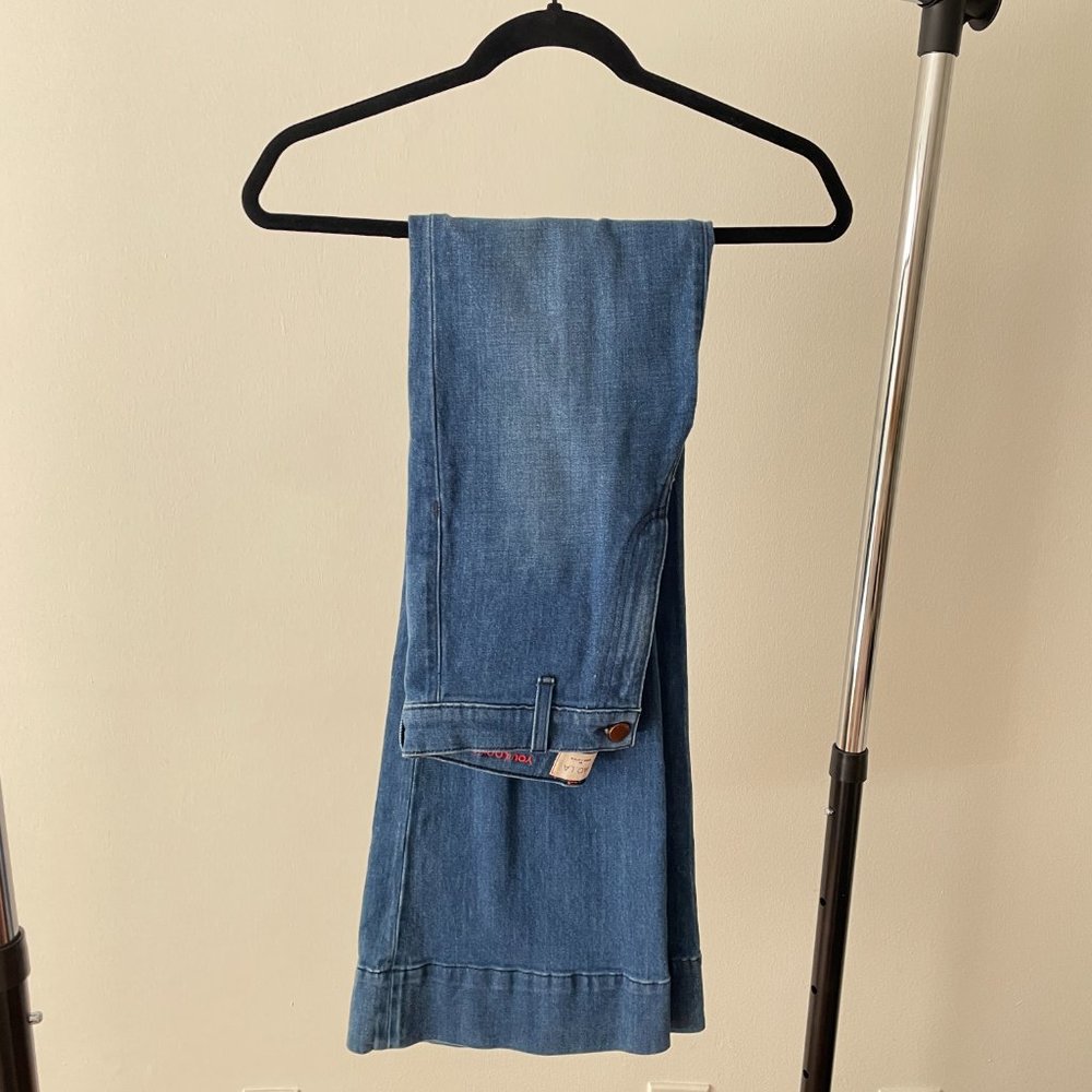 Alice + Olivia Flare Jeans (High Rise)